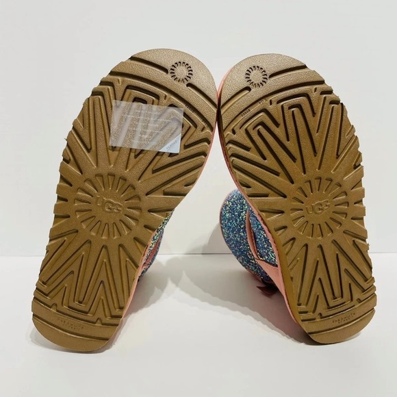 Brand new ugg Cosmo size 6 - Picture 7 of 10